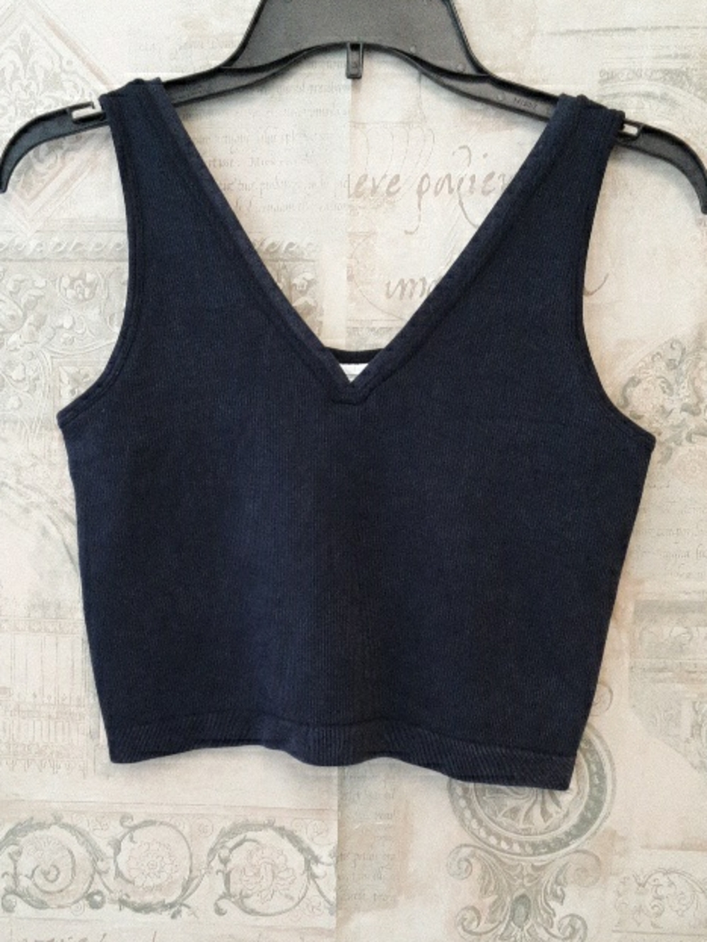 Fabletics Cloud Seamless V-Neck Crop Tank